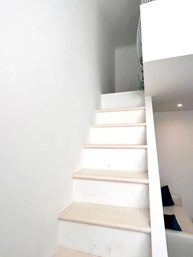 Bright Bookworm'S Haven Apartment Sliema