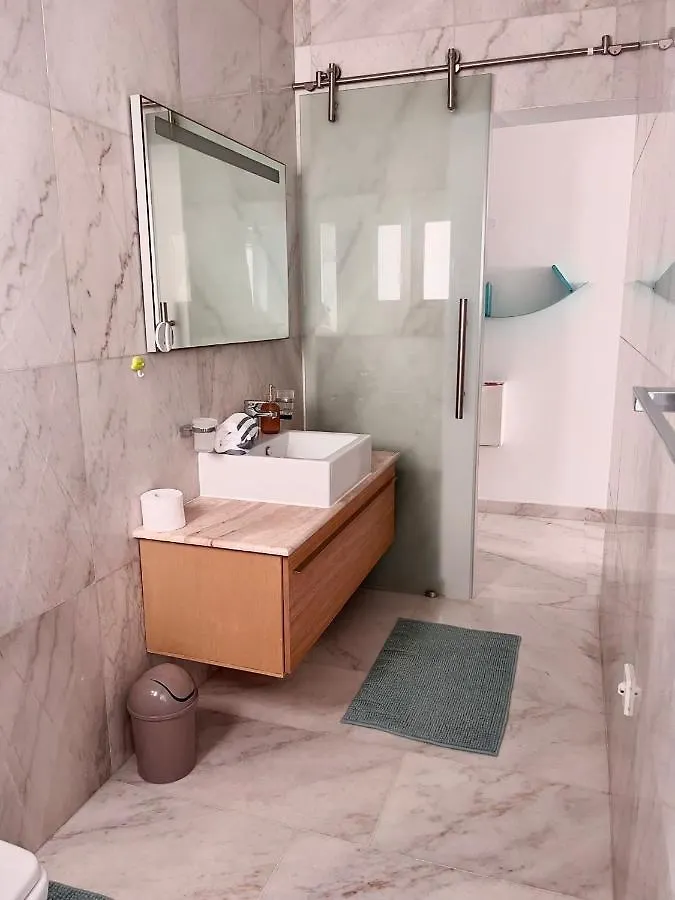 Bright Bookworm'S Haven Apartment Sliema