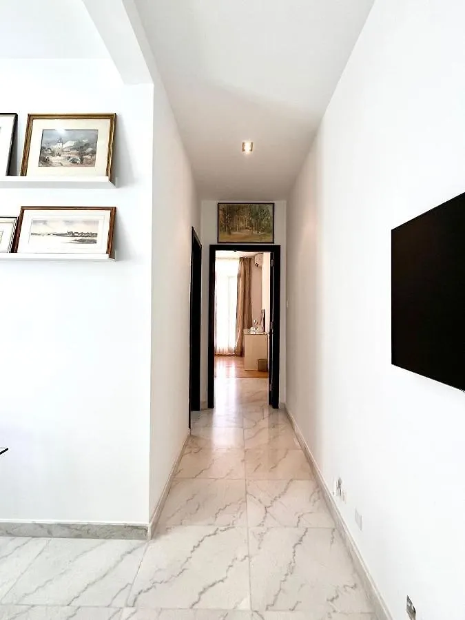 Bright Bookworm'S Haven Apartment Sliema
