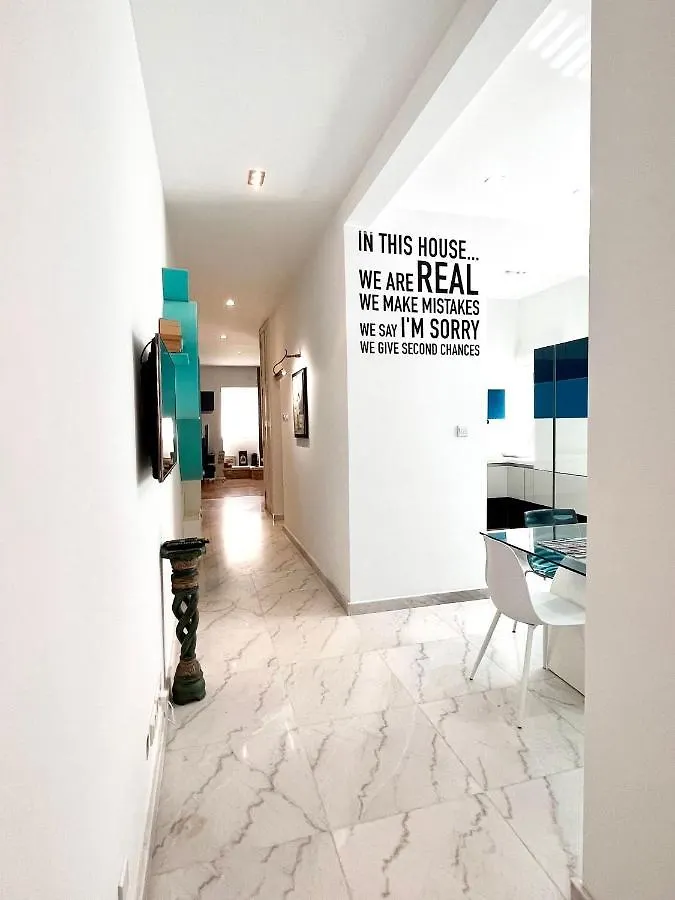 Bright Bookworm'S Haven Apartment Sliema 0*,  Malta