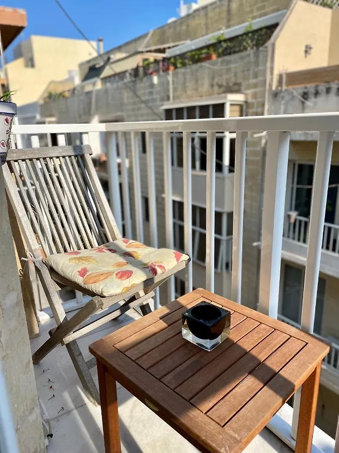Bright Bookworm'S Haven Apartment Sliema 0*,  Malta
