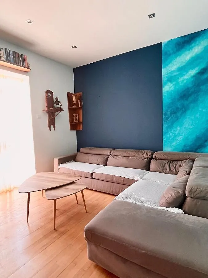 Bright Bookworm'S Haven Apartment Sliema Malta