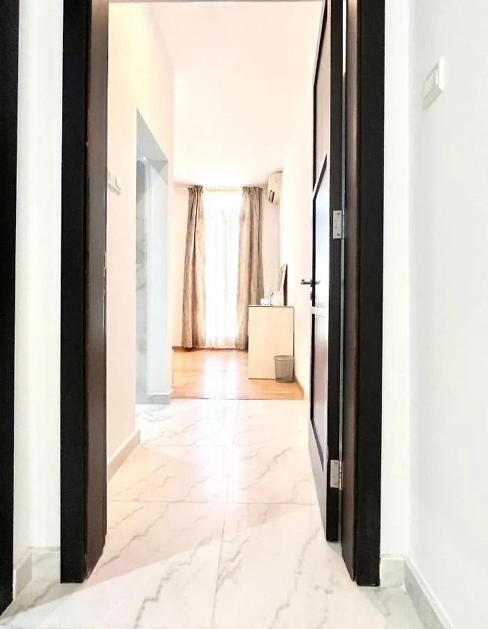 Bright Bookworm'S Haven Apartment Sliema Malta