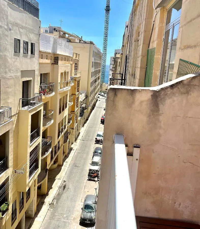 Bright Bookworm'S Haven Apartment Sliema 0*,  Malta